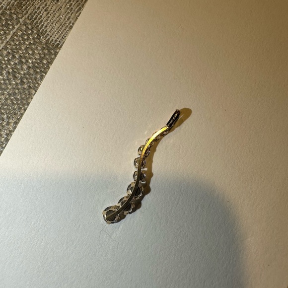 14K curved pendant with cubic zirconia stones - Picture 4 of 7